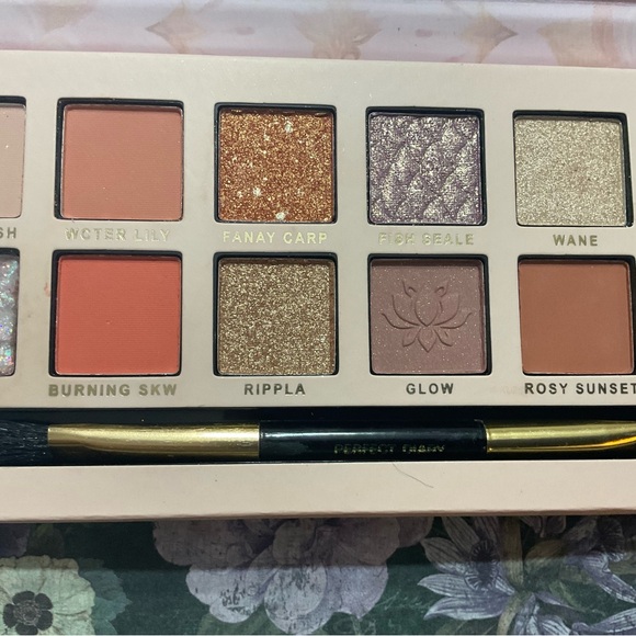 PERFECT Diary 12 Warm Shades Eyeshadow Palette - Picture 6 of 6